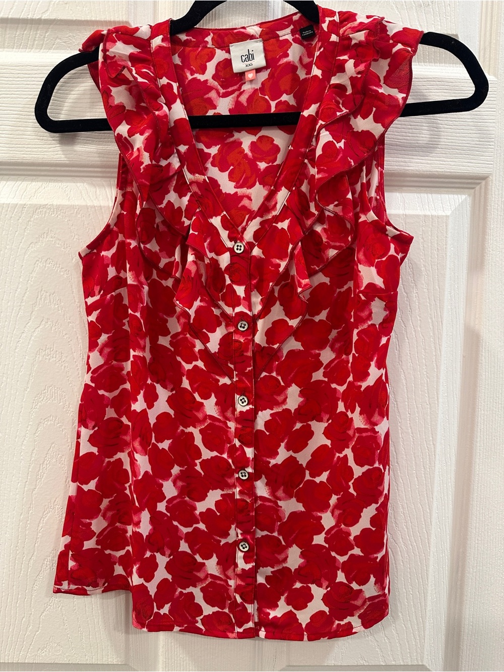 CAbi Women's Rosy  Ruffle V-Neck Sleeveless button down Blouse XXS EUC